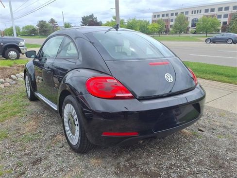 Used 2014 Volkswagen Beetle 2.5 image 6