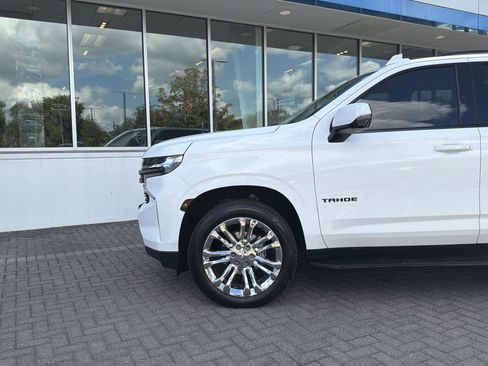 Used 2022 Chevrolet Tahoe RST w/ Luxury Package AWD/4WD image 9