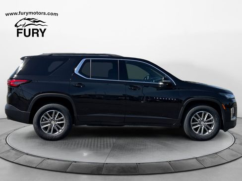 Used 2023 Chevrolet Traverse LT AWD/4WD image 2