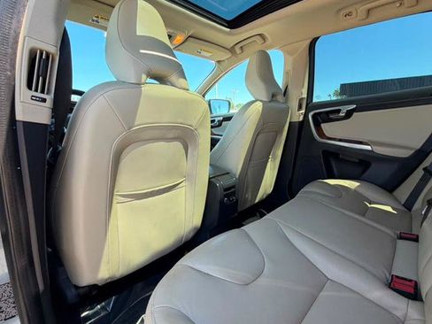 Used 2017 Volvo XC60 T5 Inscription w/ Advanced Package AWD/4WD image 25