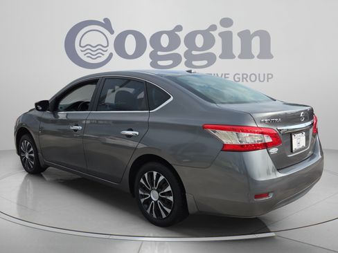 Used 2015 Nissan Sentra SV FWD image 3