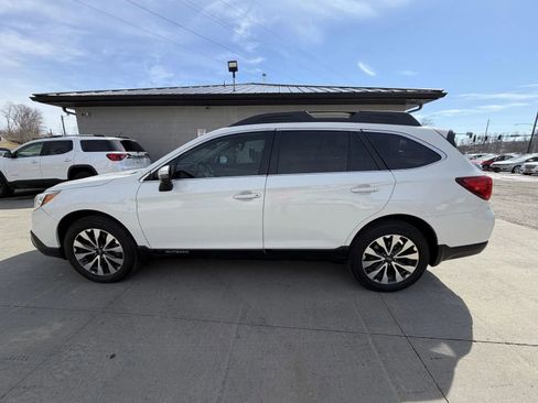 Used 2017 Subaru Outback 3.6R Limited image 5
