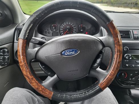 Used 2007 Ford Focus SE image 10