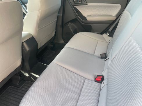 Used 2018 Subaru Forester 2.5i Premium w/ All-Weather Package AWD/4WD image 22