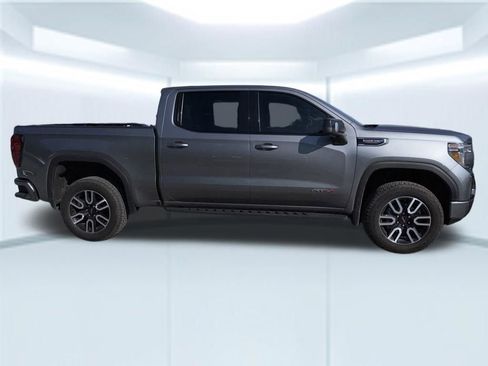 Used 2021 GMC Sierra 1500 AT4 w/ AT4 Premium Package AWD/4WD image 5