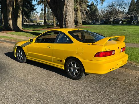Used 2000 Acura Integra Type R image 3