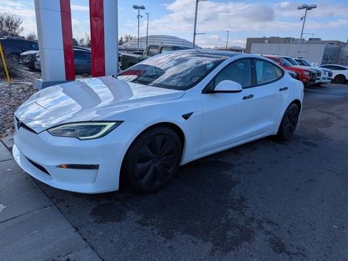 Used 2022 Tesla Model S Plaid image 2