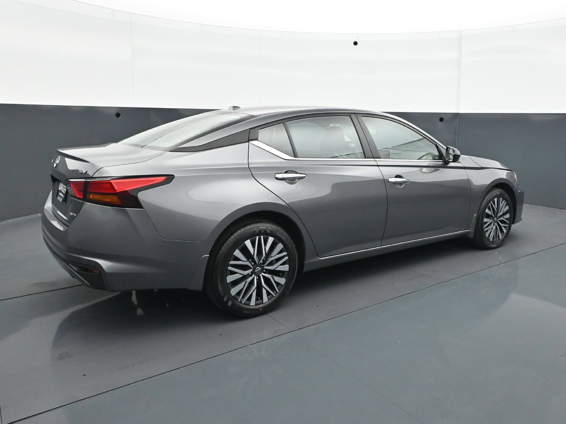 Used 2024 Nissan Altima 2.5 SV AWD/4WD image 7