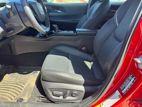 Used 2024 Toyota Prius XLE AWD/4WD image 5