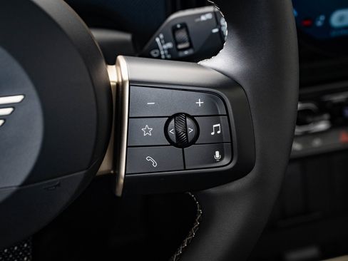 Certified 2025 MINI Cooper S image 24