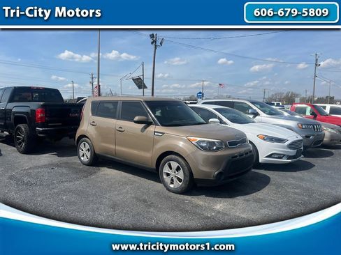 Used 2016 Kia Soul FWD image 1