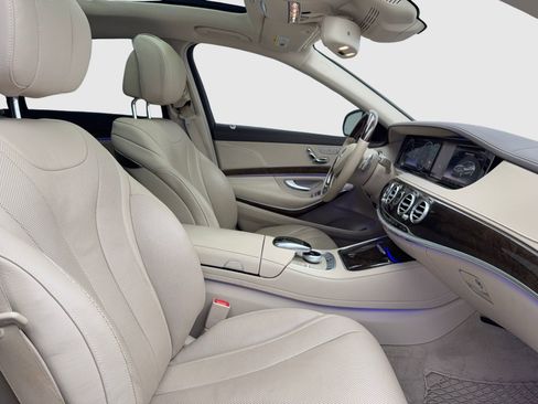 Used 2015 Mercedes-Benz S 550 Sedan w/ Sport Package w/ Sport Package image 41