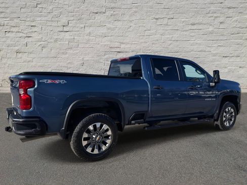 Used 2024 Chevrolet Silverado 2500 Custom w/ Custom Convenience Package image 9