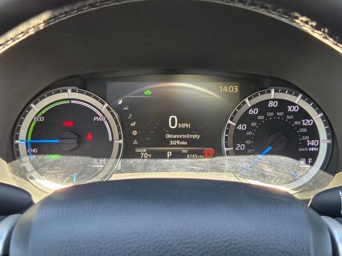 Used 2025 Toyota Highlander XLE AWD/4WD image 24