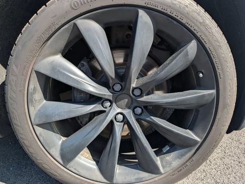 Used 2020 Tesla Model X Long Range AWD/4WD image 9