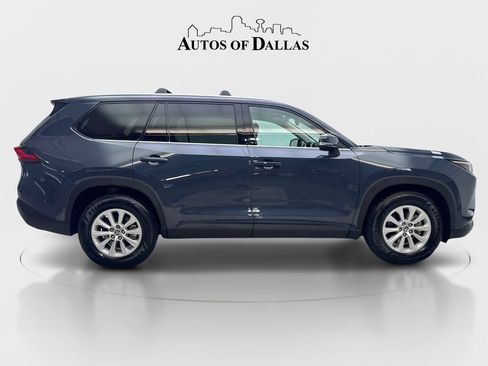 Used 2024 Toyota Grand Highlander AWD image 10