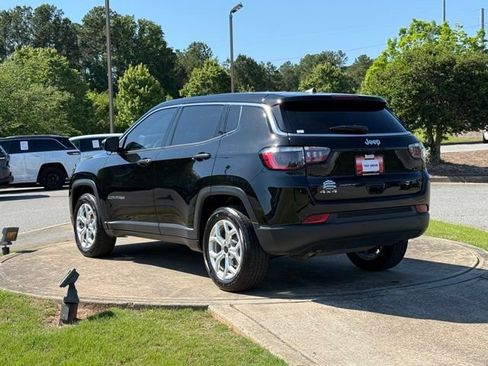 Used 2025 Jeep Compass Sport AWD/4WD image 5