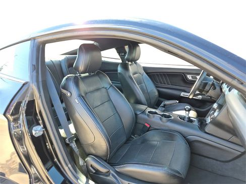 Used 2017 Ford Mustang GT Premium image 27