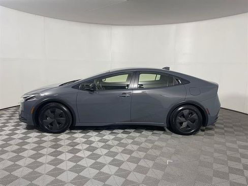 Used 2024 Toyota Prius Prime FWD image 5