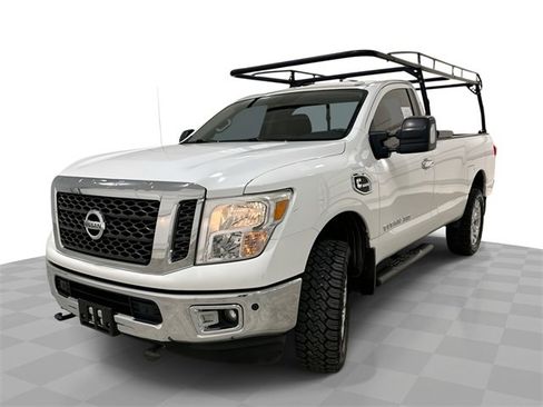 Used 2017 Nissan Titan SV image 1