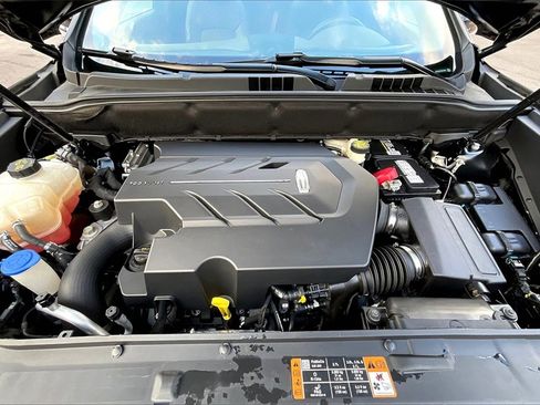 Used 2016 Lincoln MKX Reserve w/ Climate Package image 9