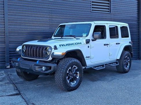 Used 2025 Jeep Wrangler Unlimited Rubicon 4xe image 1