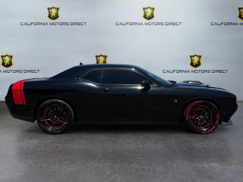Used 2016 Dodge Challenger R/T Scat Pack RWD image 6