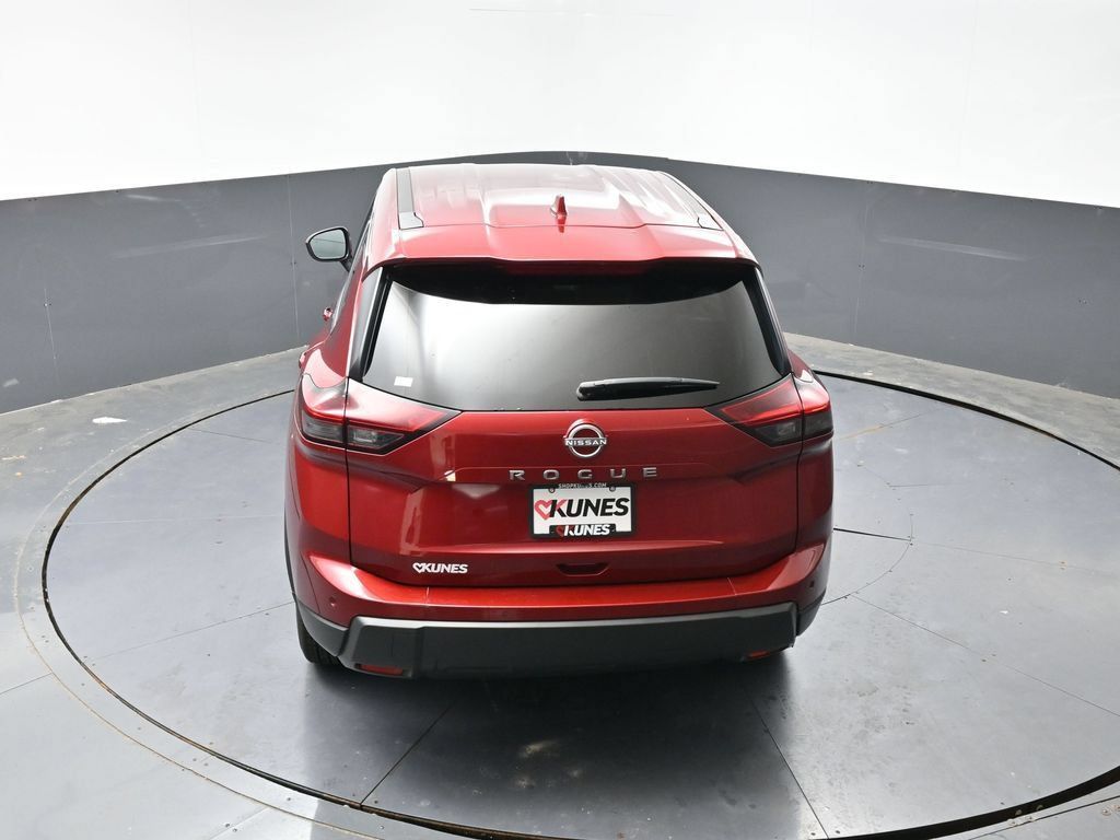 Used 2025 Nissan Rogue SV FWD image 38