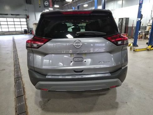 Used 2023 Nissan Rogue SV image 7