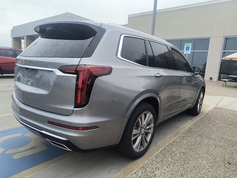 Certified 2023 Cadillac XT6 Premium Luxury FWD image 4