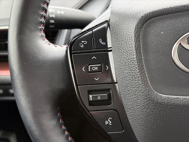Certified 2025 Toyota Prius Plug-In Hybrid FWD image 23