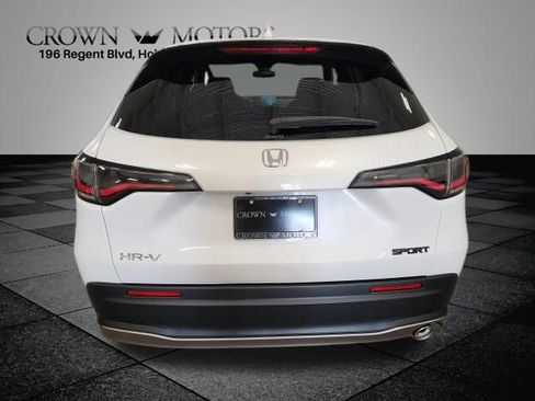 Certified 2025 Honda HR-V Sport image 4