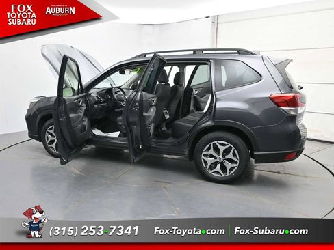 Used 2021 Subaru Forester Premium w/ Popular Package #1 AWD/4WD image 39