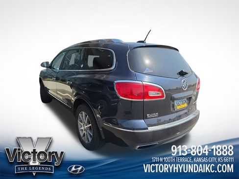 Used 2017 Buick Enclave Leather w/ Trailering Package FWD image 2