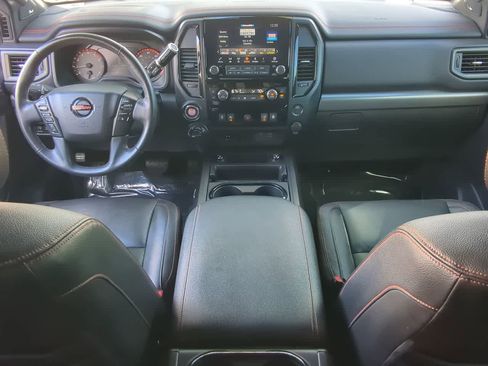 Used 2020 Nissan Titan PRO-4X w/ Pro-4x Convenience Package image 16