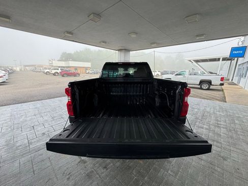 Used 2024 Chevrolet Silverado 1500 LT AWD/4WD image 9