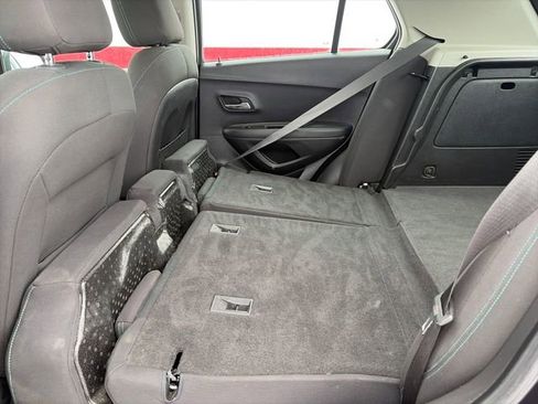Used 2015 Chevrolet Trax LS AWD/4WD image 37