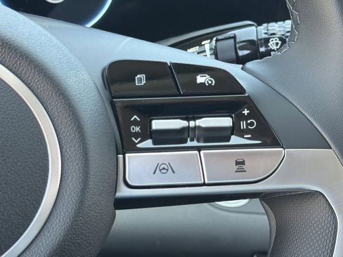 New 2026 Hyundai Elantra Limited FWD image 6