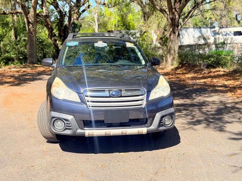 Used 2013 Subaru Outback 2.5i Limited w/ Moonroof Pkg image 2