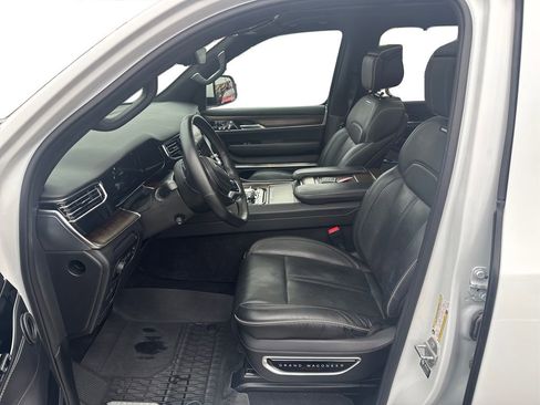 Used 2022 Jeep Grand Wagoneer Series II w/ Convenience Group III image 9