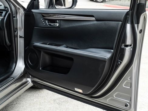Used 2018 Lexus ES 350 w/ Ultra Luxury Package FWD image 46