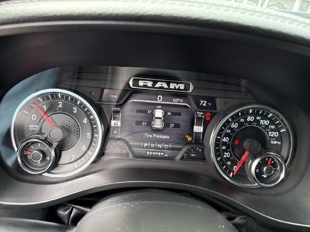 Used 2023 RAM 1500 Laramie AWD/4WD image 19