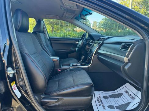 Used 2016 Toyota Camry SE FWD image 10