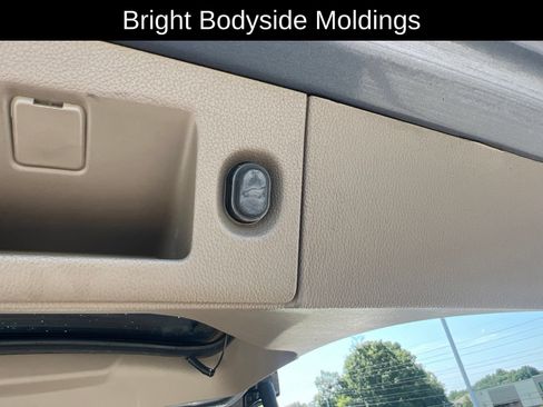 Used 2019 Chevrolet Tahoe LT w/ LT Signature Package RWD image 41