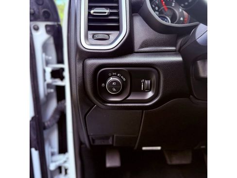 Used 2024 RAM 2500 Big Horn AWD/4WD image 20