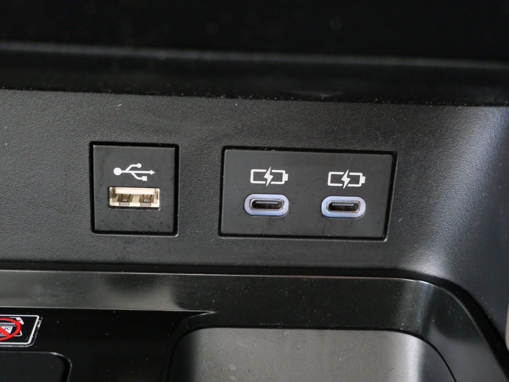 Certified 2025 Toyota Camry SE FWD image 19