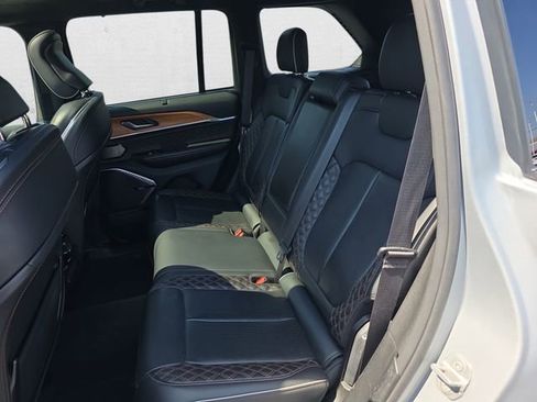 Used 2022 Jeep Grand Cherokee Summit AWD/4WD image 14