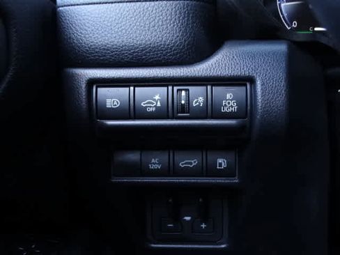 Certified 2025 Toyota Land Cruiser image 40