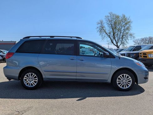 Used 2008 Toyota Sienna LE image 4