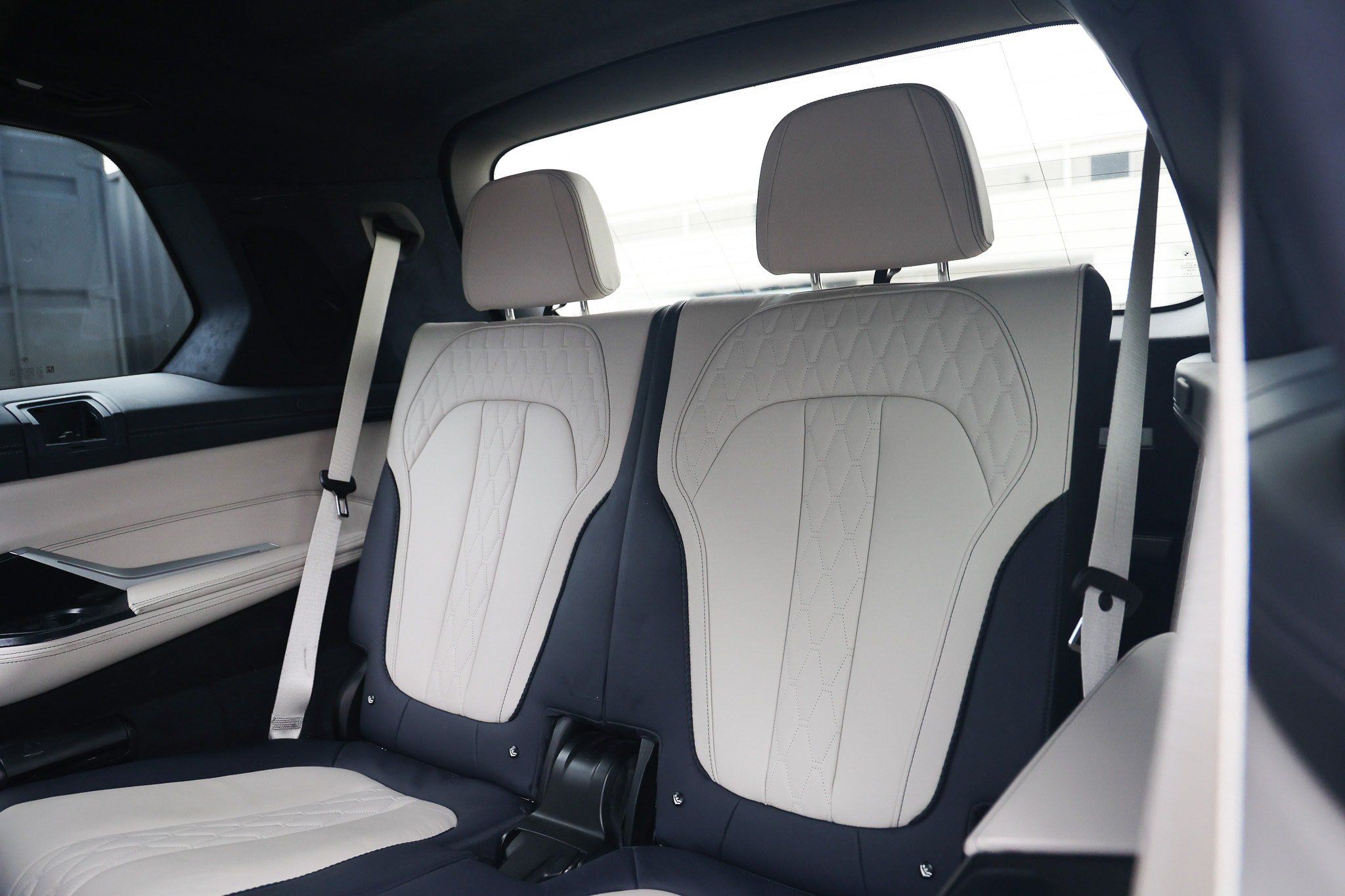 Used 2021 BMW ALPINA XB7 AWD/4WD image 31